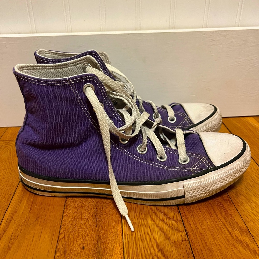 Women’s Purple Converse
